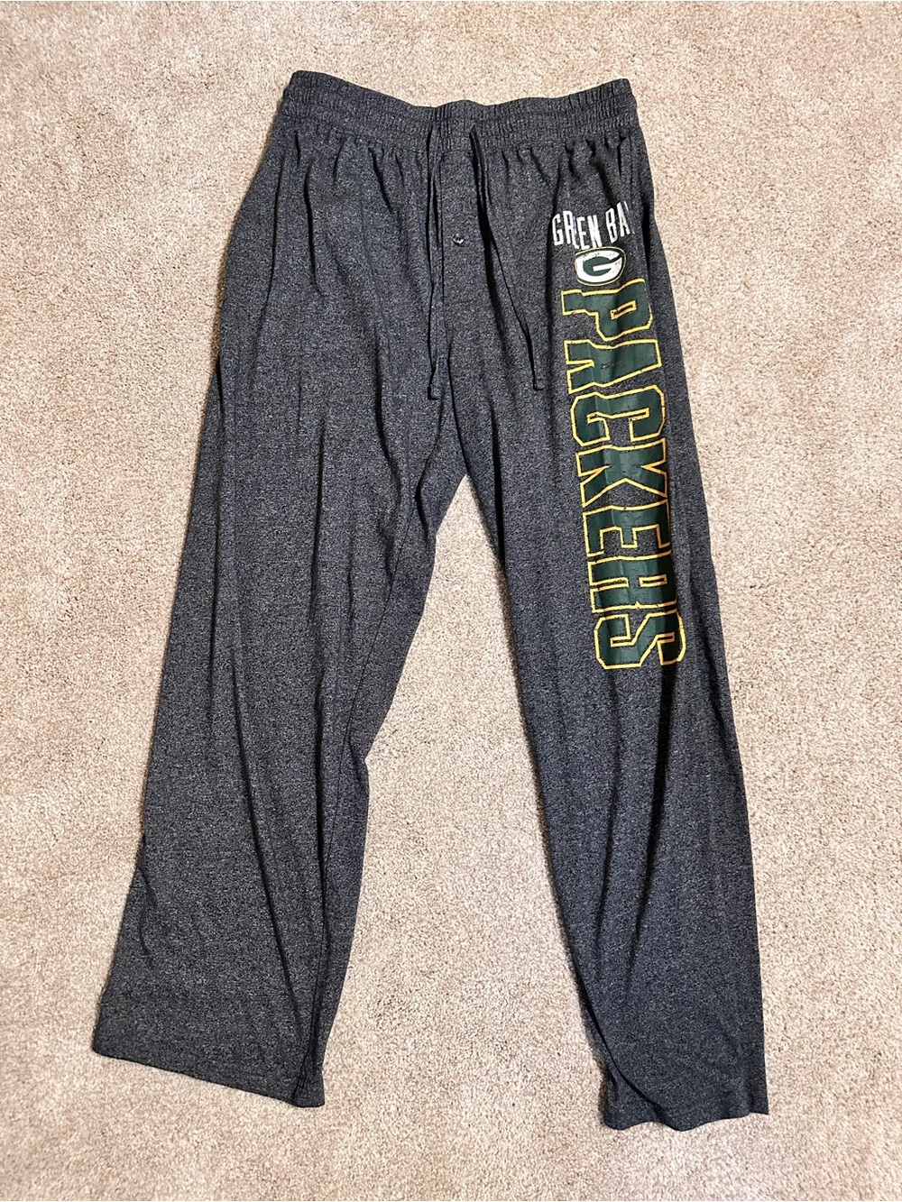 Team Apparel Men's Charcoal Gray Packers Lounge Pants with Green & Gold Logo